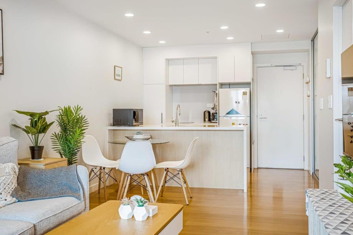 Cosy Two Bedroom Apartment With Balcony Pool And Gym Auckland Exterior foto